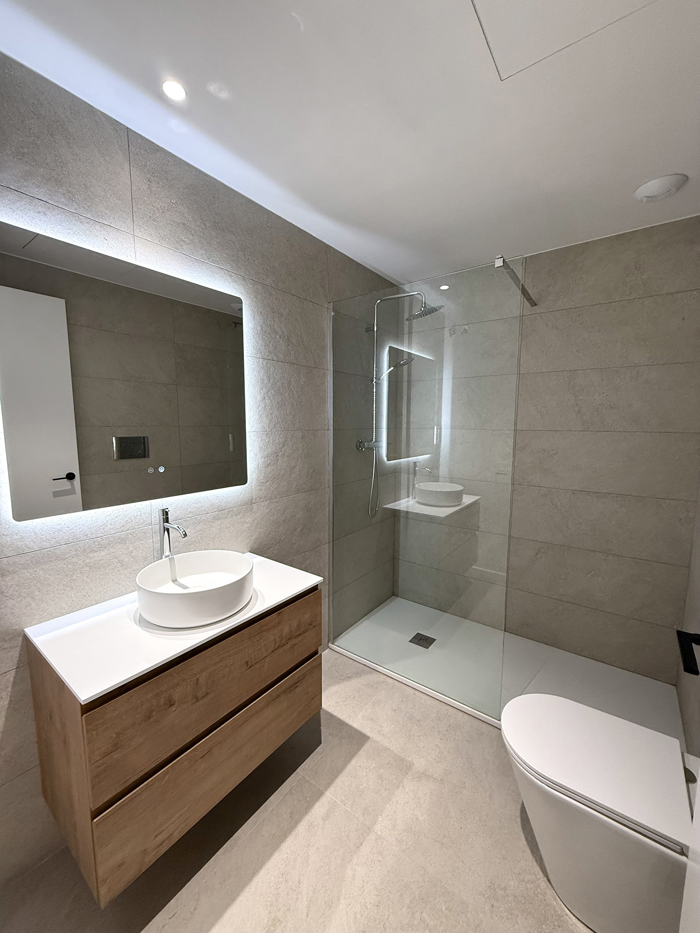 Construccions Salido-Carrio - Edifici Plurifamiliar - Carrer Valencia, Manresa - 2024 - Serrat Tort Arquitectes