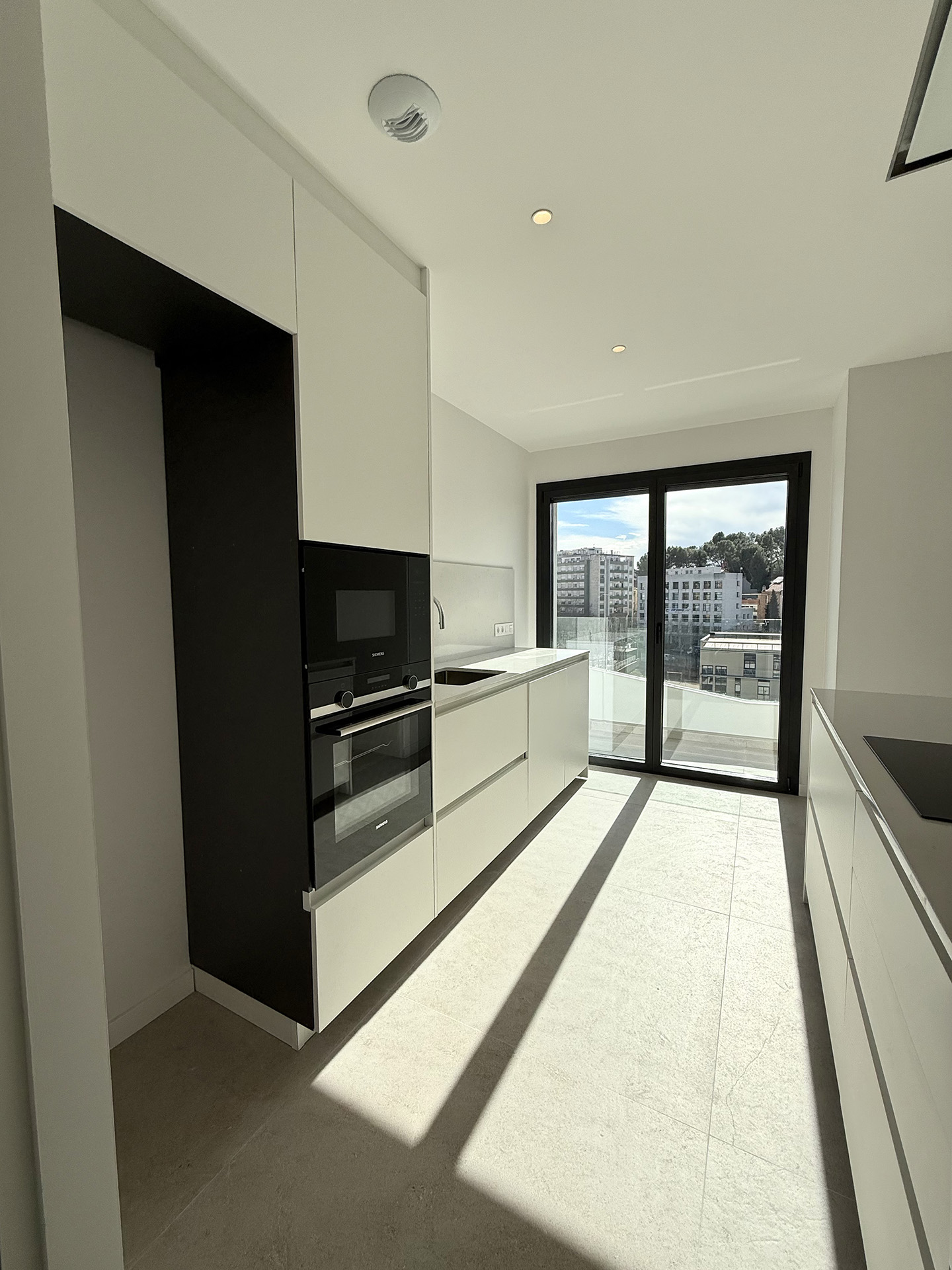 Construccions Salido-Carrio - Edifici Plurifamiliar - Carrer Valencia, Manresa - 2024 - Serrat Tort Arquitectes