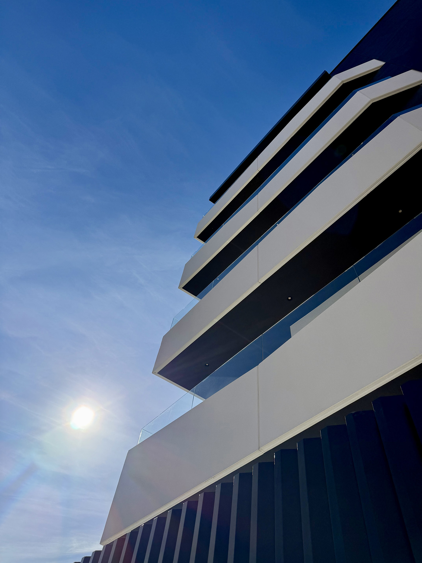 Construccions Salido-Carrio - Edifici Plurifamiliar - Carrer Valencia, Manresa - 2024 - Serrat Tort Arquitectes